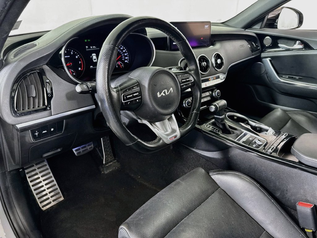 Used 2022 Kia Stinger GT-Line w/ Sun & Sound Package AWD/4WD image 9