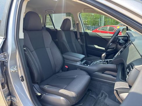 Used 2025 Subaru Outback Premium AWD/4WD image 8
