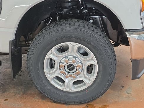 New 2026 Ford F250 XLT w/ XLT Premium Package image 9