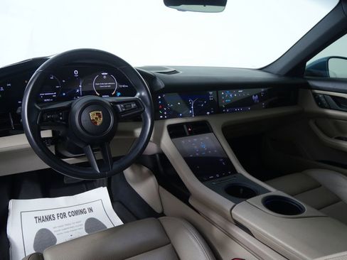 Used 2022 Porsche Taycan image 23