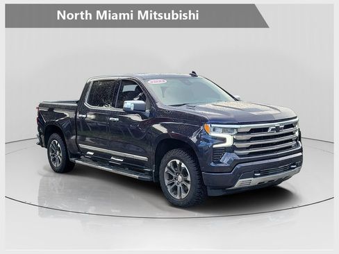 Used 2023 Chevrolet Silverado 1500 High Country w/ Technology Package AWD/4WD image 1