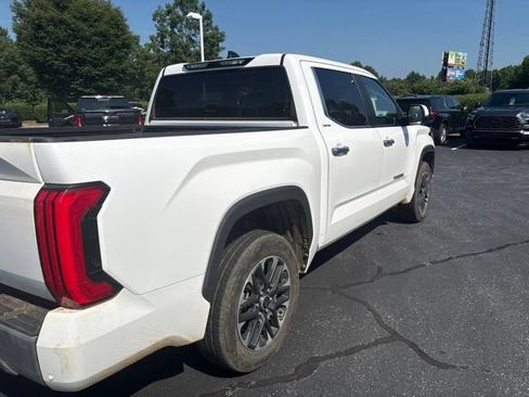 Used 2024 Toyota Tundra Limited AWD/4WD image 7