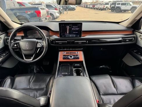 Used 2020 Lincoln Aviator Reserve w/ Equipment Group 201A image 7