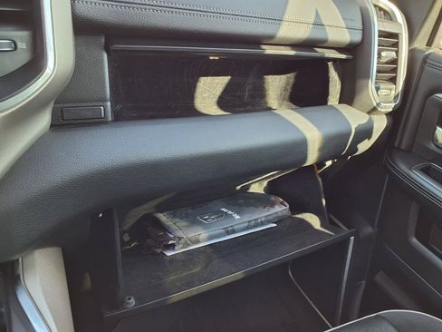 Used 2019 RAM 2500 Laramie AWD/4WD image 21