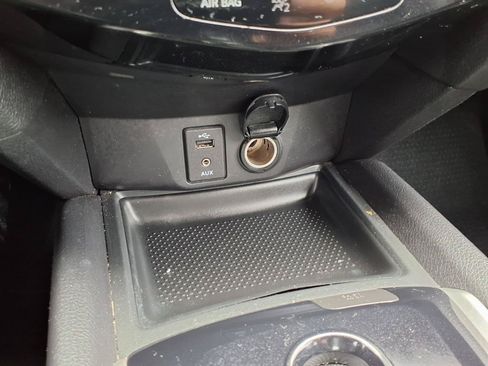 Used 2014 Nissan Rogue SV FWD image 8