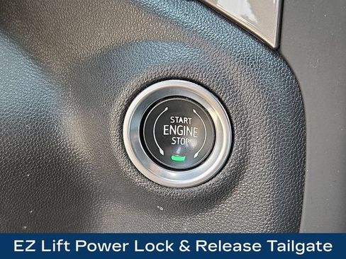 Used 2023 Chevrolet Silverado 1500 Custom AWD/4WD image 8