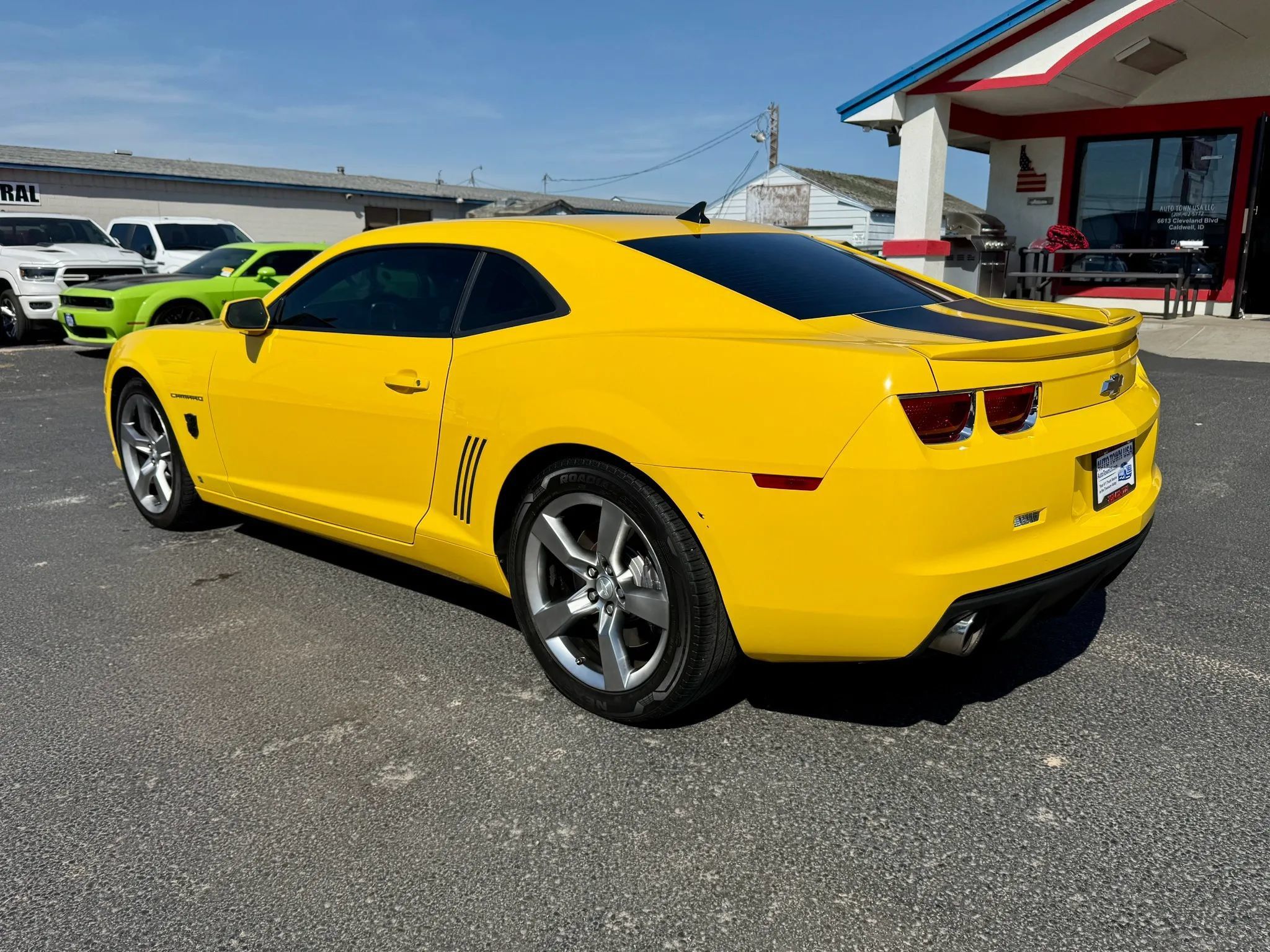 Used 2010 Chevrolet Camaro SS w/ RS Package RWD image 3