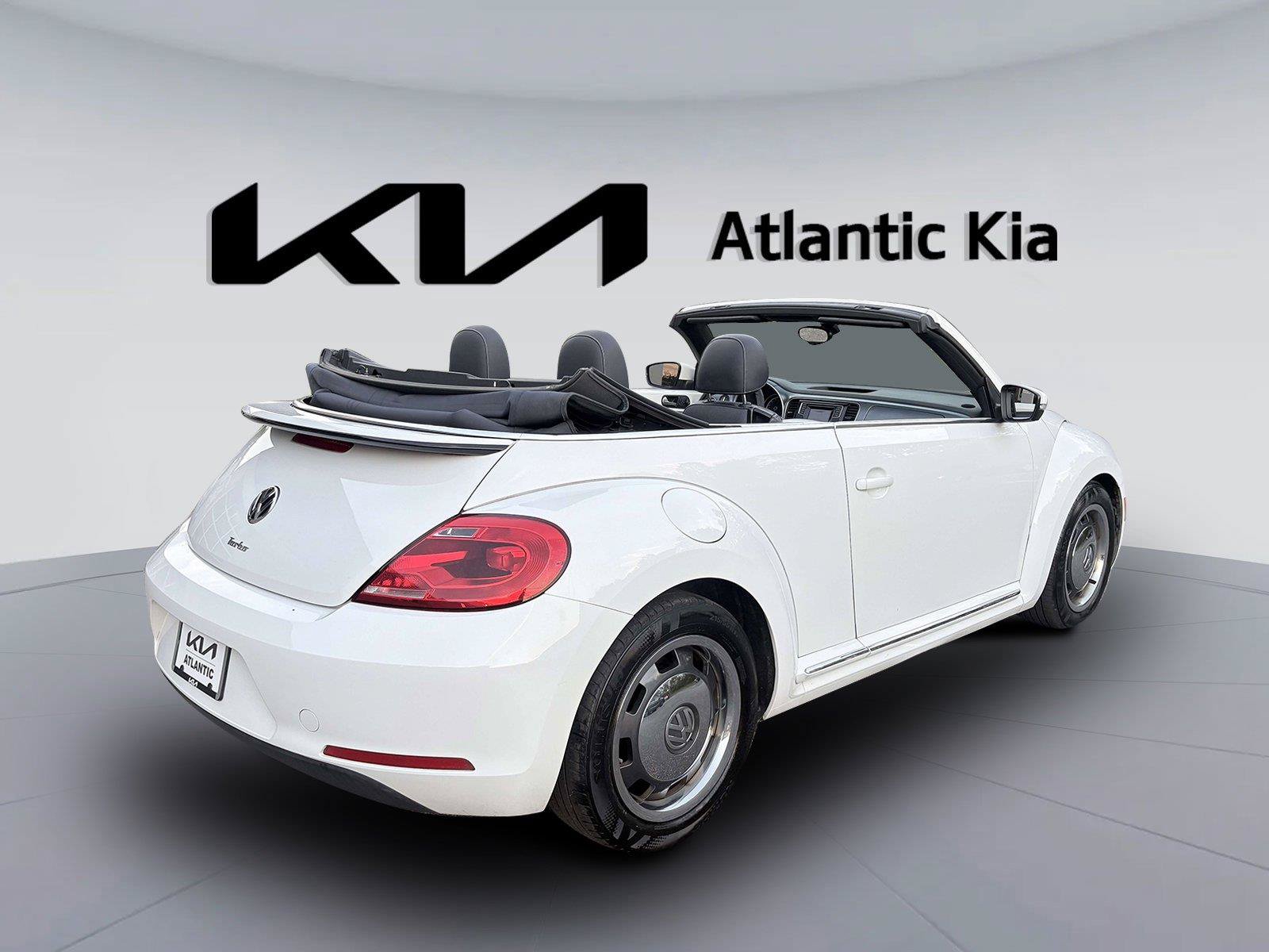 Used 2016 Volkswagen Beetle 1.8T Denim FWD image 6