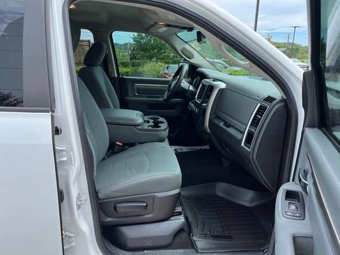 Used 2016 RAM 1500 Classic SLT AWD/4WD image 24