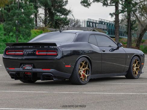 Used 2016 Dodge Challenger SRT Hellcat image 8