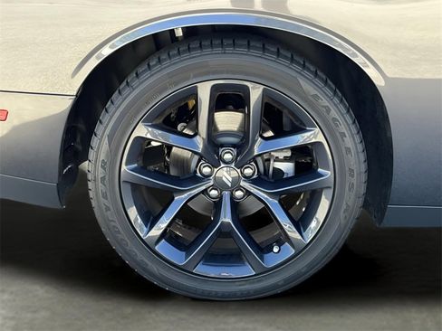 Used 2023 Dodge Challenger R/T w/ Plus Package image 11