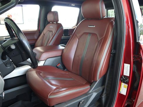 Used 2019 Ford F150 Platinum w/ Equipment Group 701A Luxury AWD/4WD image 14