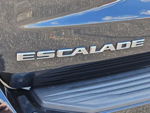 Used 2023 Cadillac Escalade Premium Luxury Platinum w/ LPO, Radiant Package AWD/4WD image 16
