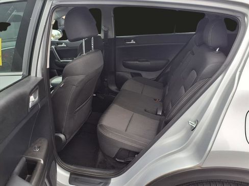 Used 2020 Kia Sportage LX image 18