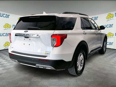 Used 2023 Ford Explorer XLT w/ Equipment Group 202A image 8