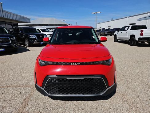 Used 2024 Kia Soul LX w/ Option Group 015 FWD image 3