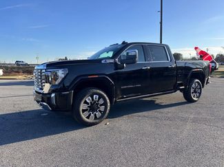 New 2026 GMC Sierra 2500 Denali w/ Denali Reserve Package AWD/4WD video 2