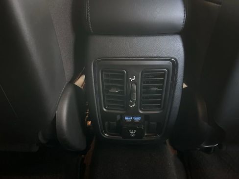 Used 2022 Jeep Grand Cherokee Limited AWD/4WD image 22