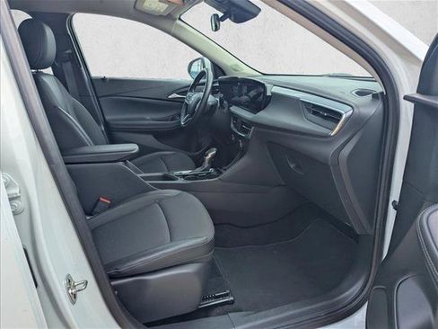 Used 2025 Buick Encore GX Preferred AWD/4WD image 17