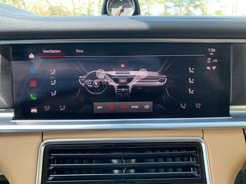 Used 2023 Porsche Panamera image 29