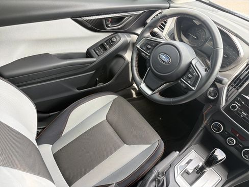 Used 2020 Subaru Crosstrek 2.0i Premium w/ Moonroof Package 2 AWD/4WD image 9