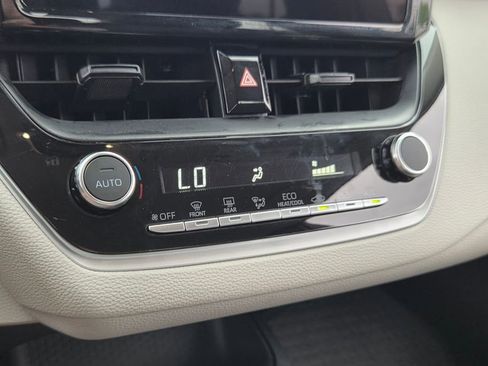 Used 2024 Toyota Corolla LE FWD image 19