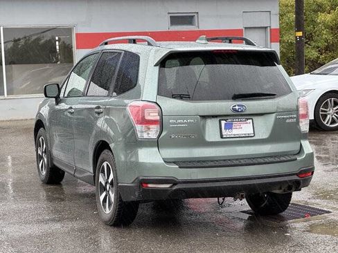 Used 2017 Subaru Forester 2.5i Premium AWD/4WD image 5