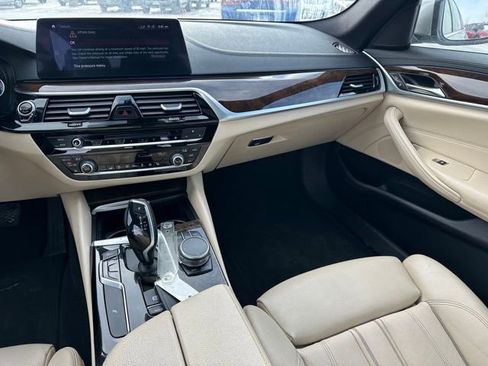 Used 2017 BMW 530i xDrive 530i xDrive w/ Premium Package image 15