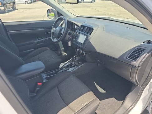 Used 2024 Mitsubishi Outlander Sport LE AWD/4WD image 16