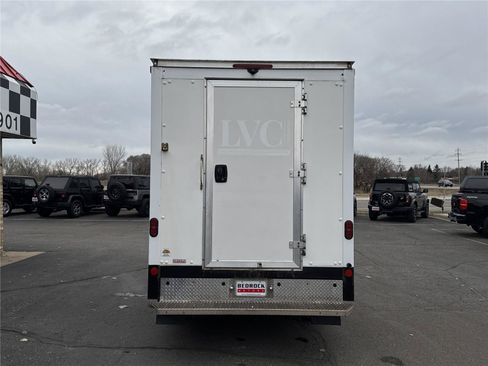 Used 2019 Chevrolet Express 3500 w/ Driver Convenience Package RWD image 6