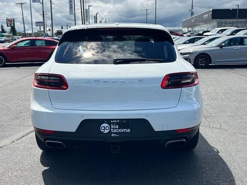 Used 2018 Porsche Macan AWD/4WD image 6