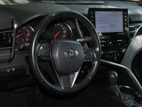 Used 2023 Toyota Camry XSE image 8