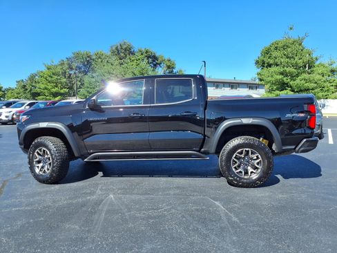 Used 2024 Chevrolet Colorado ZR2 w/ Technology Package AWD/4WD image 34