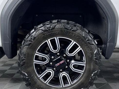 Used 2022 GMC Sierra 3500 AT4 image 11