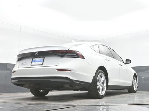 Used 2025 Honda Accord LX image 44