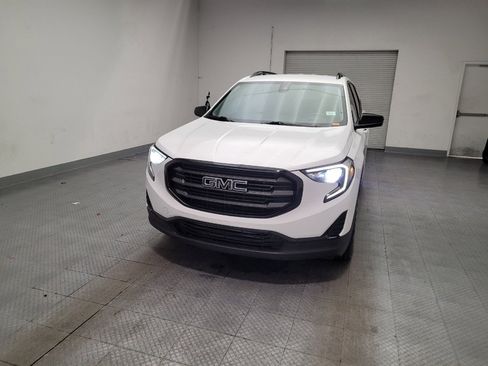 Used 2020 GMC Terrain SLE w/ Driver Convenience Package FWD image 15