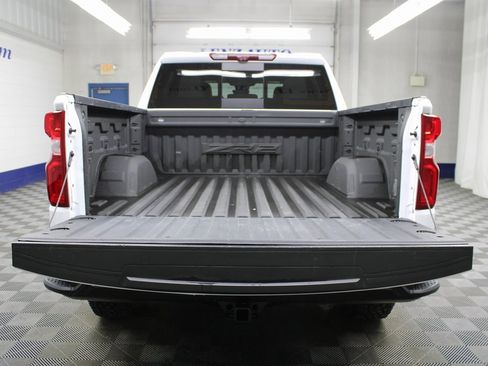 Used 2023 Chevrolet Silverado 1500 ZR2 image 41