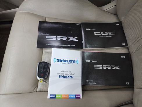 Used 2016 Cadillac SRX Premium image 46