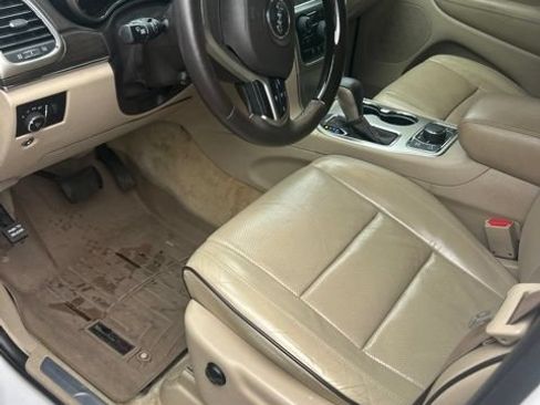 Used 2017 Jeep Grand Cherokee Overland AWD/4WD image 12