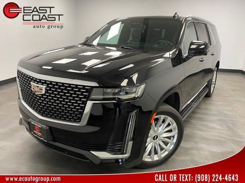 Used 2023 Cadillac Escalade ESV Luxury image 1