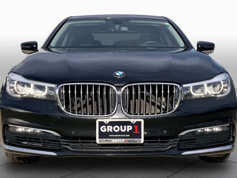 Used 2018 BMW 740i RWD image 4