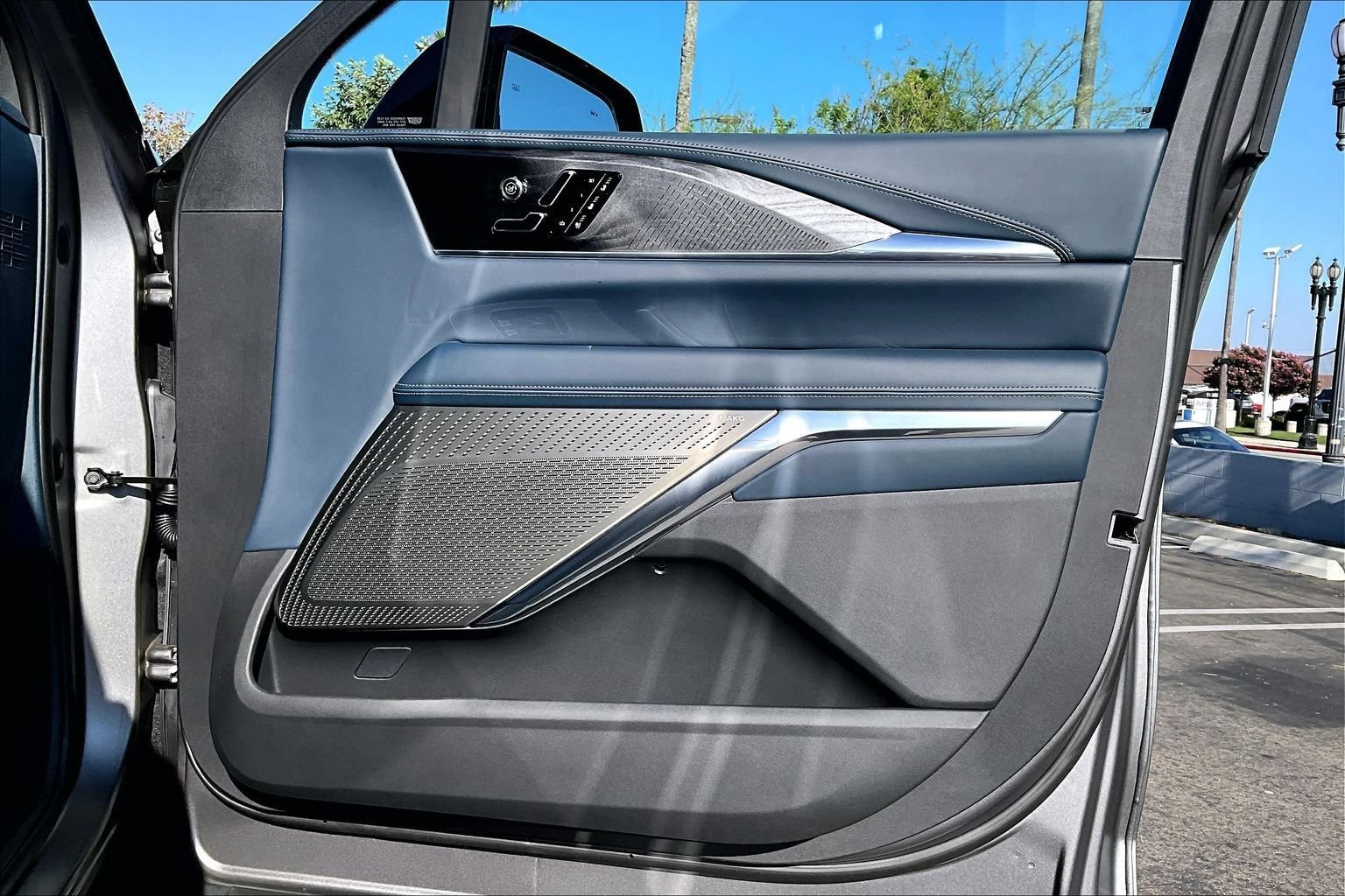 New 2026 Cadillac Escalade IQ Luxury 2 w/ LPO, Floor Liner Package AWD/4WD image 33