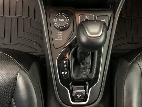 Used 2020 Jeep Cherokee Limited image 15