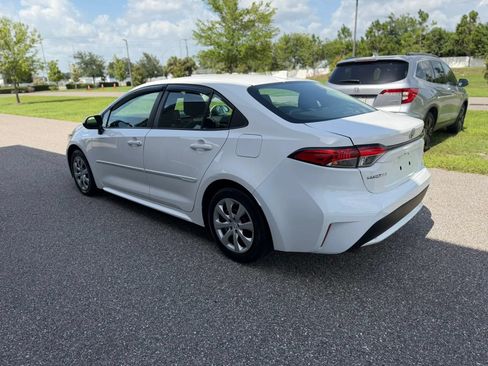Used 2020 Toyota Corolla LE FWD image 6