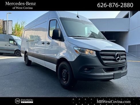 New 2025 Mercedes-Benz Sprinter 2500 image 1