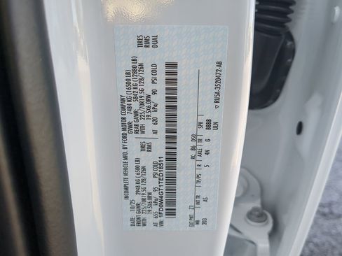 New 2026 Ford F450 XL w/ XL Chrome Package image 24