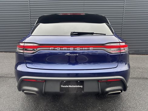 Certified 2025 Porsche Macan image 4