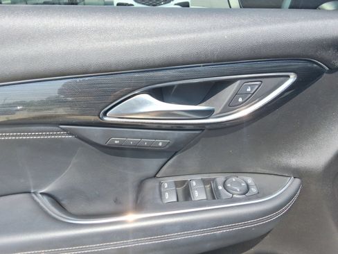 Used 2023 Buick Envision Essence w/ Sport Touring Package FWD image 21