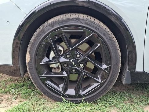 Certified 2025 Kia K4 GT-Line Turbo FWD image 6