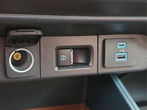 Certified 2024 Ford Maverick Lariat image 19